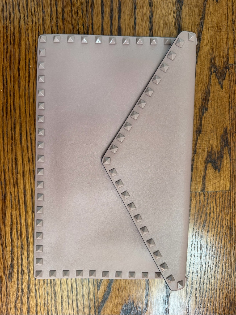 valentino nude clutch